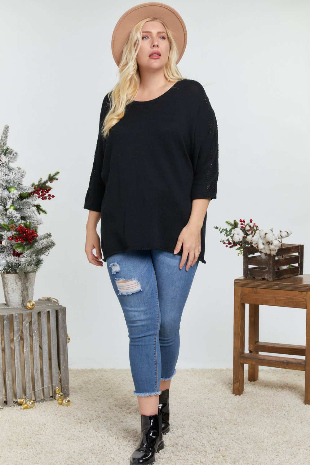 Solid Round Neck 3/4 Sleeve Sweater Top