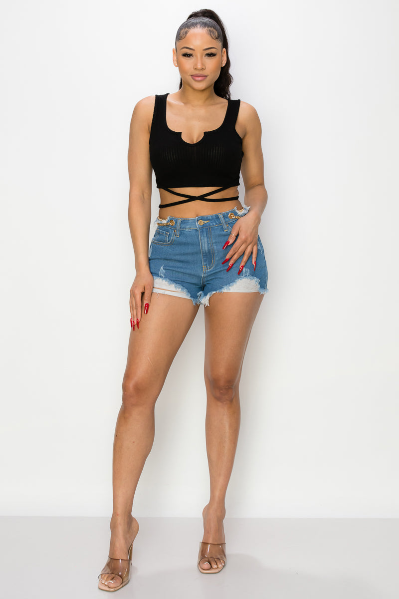 Side Chain Detailed Denim Shorts